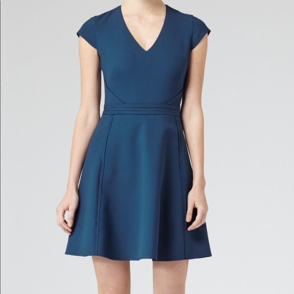 🧡 Reiss Blue Alsace Raw Edge Embellished Knee High V Neck Dress